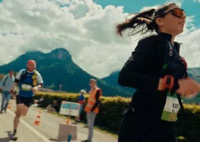 Coureurs lors d'un marathon en montagne
